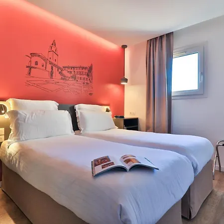 Otel Restaurant Kyriad 3*