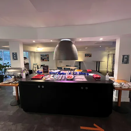 Restaurant Kyriad Otel Fréjus